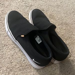 Nike slip in tennis shoes